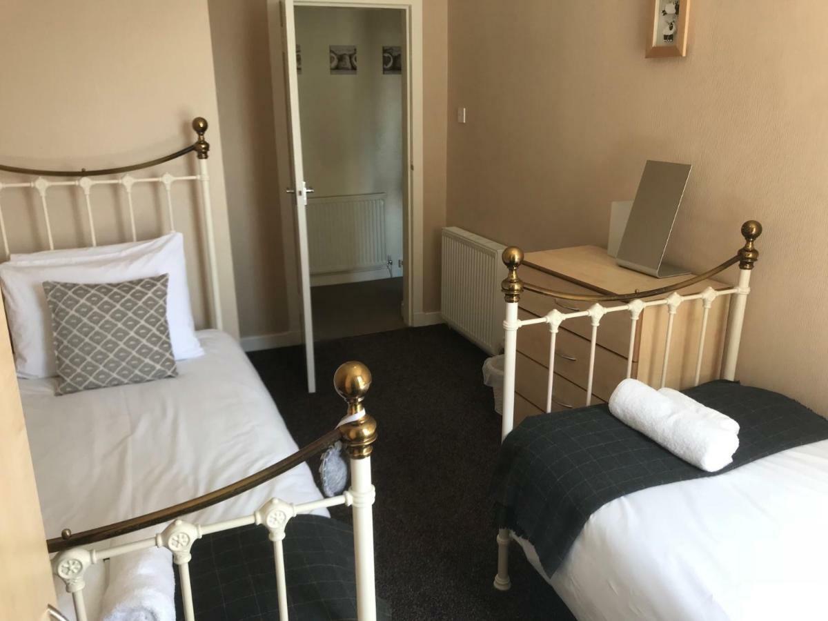 Crags View Apartment On The Royal Mile Edinburgh Bagian luar foto